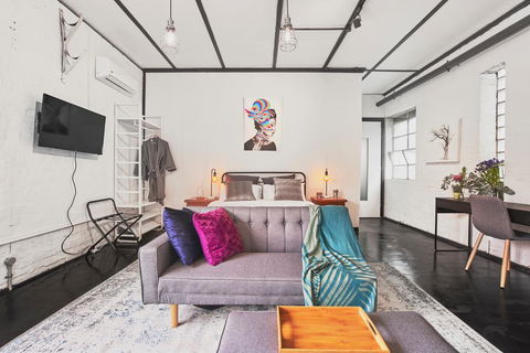 The Blender Loft - Click Find 0