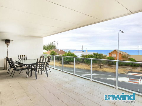 The Block Views Apartments Victor Harbor - Bet 4u 1