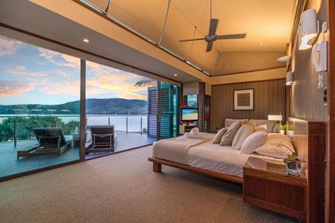 The Blue Marlin Yacht Club Villa 6 On Hamilton Island - DBD 1