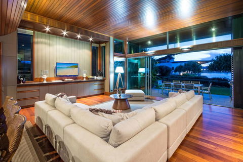 The Blue Marlin Yacht Club Villa 6 On Hamilton Island - DBD 2