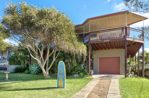 THE BOARDROOM ON BANKSIA - 11 Banksia Ave Bonny Hills - Click Find 1