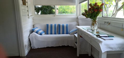 The Boathouse A 3 Bedroom House - Click Find 3