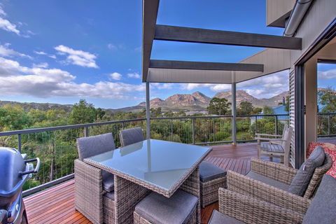 The Bolthole - Bridge Guide 2