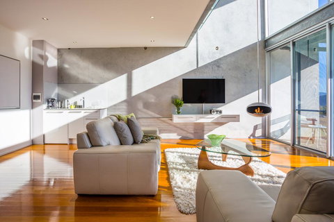 The Bunyip Retreat - Bridge Guide 2