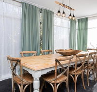 The Byng House Grand and Central Entertain 12 - Click Find
