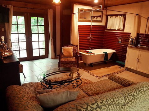 The Cabin - Click Find 0