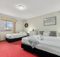 The Calzburg Guest Home - Click Find