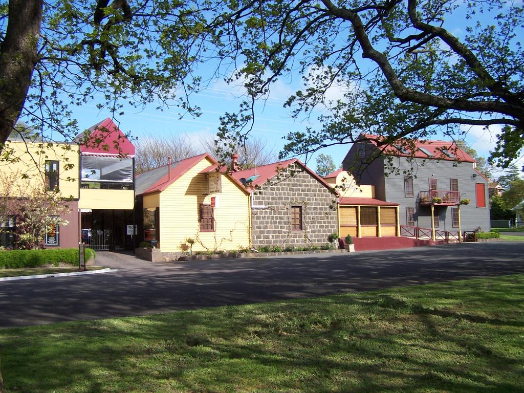 South Purrumbete VIC Click Find