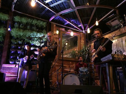 Epilogue Lounge - Click Find 1