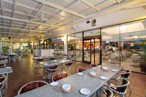 Charlie’s Seafood Buffet - Click Find 3