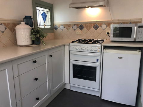 The Coach House - Click Find 2