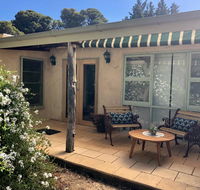 The Coach House - Click Find