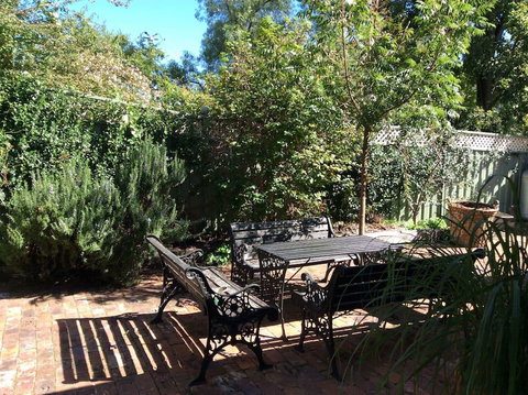 The Coach House On River And Park - Bet 4u 2