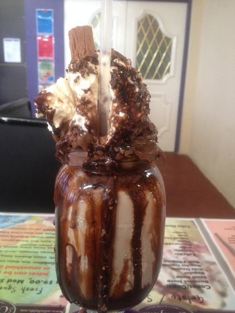 The Colliefields - Bet 4u 1