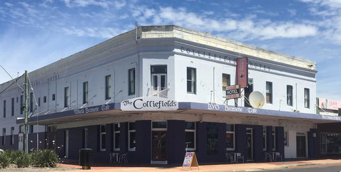 The Colliefields - Bet 4u 0