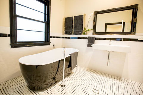 The Commercial Boutique Hotel - DBD 1