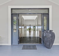 The Country House at Hunchy Montville - Click Find