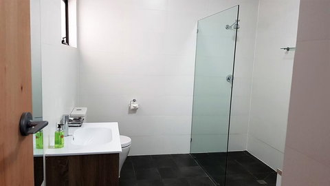 The Courtyard - Bet 4u 3