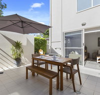 The Courtyards on Hill St - Click Find