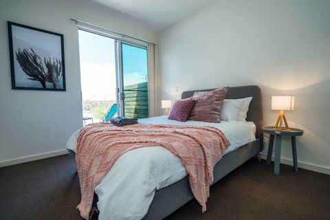 The Cove @ New Port-Pool - Spa - Sauna - Gym & More - Click Find 2