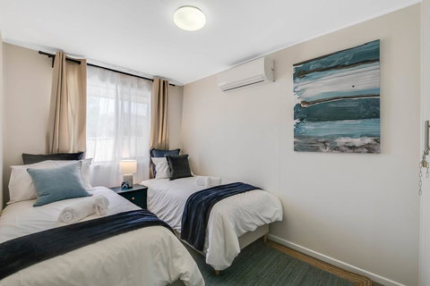 The Cowhide Cabin - Comfy, Family Friendly Stays In Toowoomba - Click Find 3