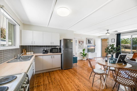 The Cowhide Cabin - Comfy, Family Friendly Stays In Toowoomba - Click Find 2