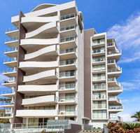 The Crest 201 - Forster CBD - Bet 4u