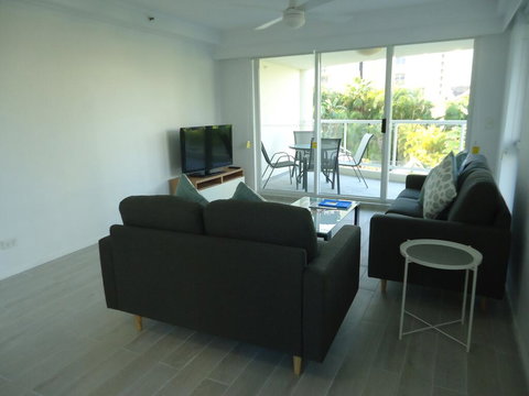 The Crest Apartments - Click Find 1