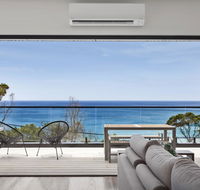 The Cube - Striking Architectural Showpiece - Click Find