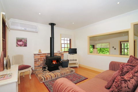 The Dairy - Kangaroo Valley - Lavinia 1