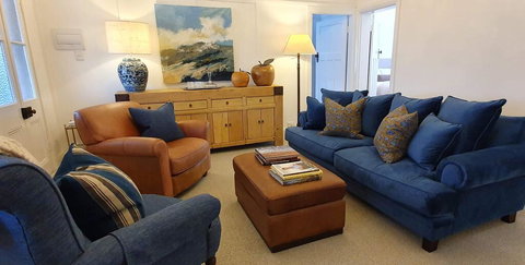 The Dewhurst - Sophisticated Entire CBD Apartment - Local Finder 0