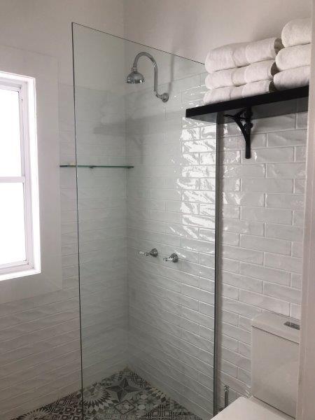 The Dewhurst - Sophisticated Entire CBD Apartment - Local Finder 3