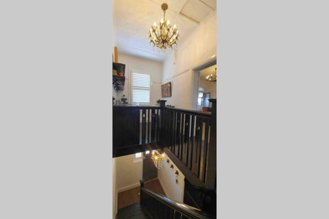 The Dewhurst - Sophisticated Entire CBD Apartment - Local Finder 2