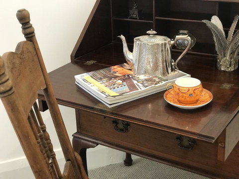 The Dewhurst - Sophisticated Entire CBD Apartment - Local Finder 1