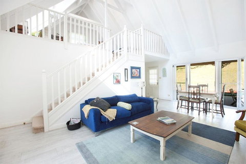 The Doll's House - Charming 2 Bedroom Cottage Just A Short Walk From The Village - Click Find 3