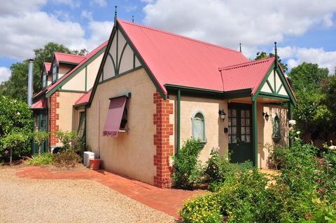 The Dove Cote - Click Find 1