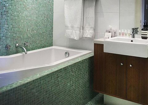 The Empyre Boutique Hotel - Bet 4u 1