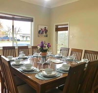 The Entertainer - Downtown Orange Sleeps 11 - Click Find