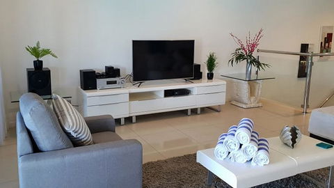 The Edge 5 - Hamilton Island - DBD 3