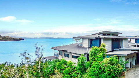 The Edge 5 - Hamilton Island - DBD 0