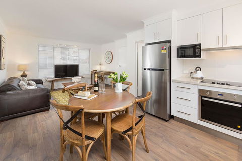 The Executive - Central & Sophisticated - Click Find 3