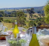 The Farmhouse - grape vines and rolling green hills - Bet 4u
