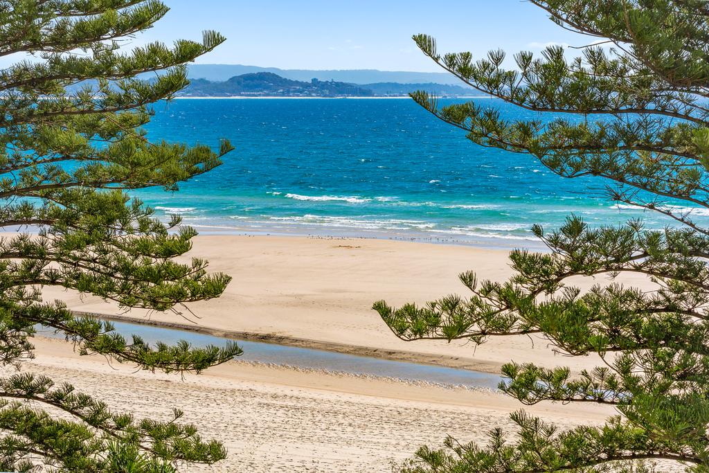 Gold Coast Beaches QLD Click Find