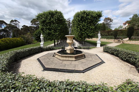 The Gatehouse At Villa Raedward - Click Find 1