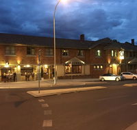 The George Hotel - Click Find