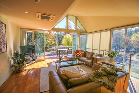 The Glass Pinnacle - Click Find 2
