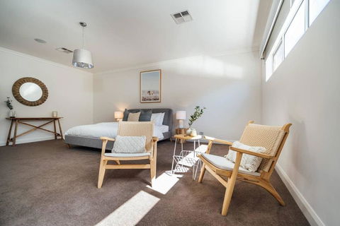 The Grand Oasis - Pool - Wifi - Mins From Beach - Click Find 2