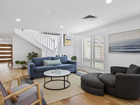 The Great White - Beach Living At Its Best - Click Find 1