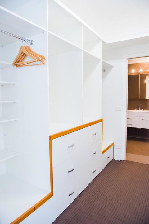 The Hicks - Local Finder 3