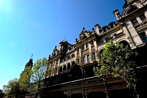 The Hotel Shamrock - Bridge Guide 2